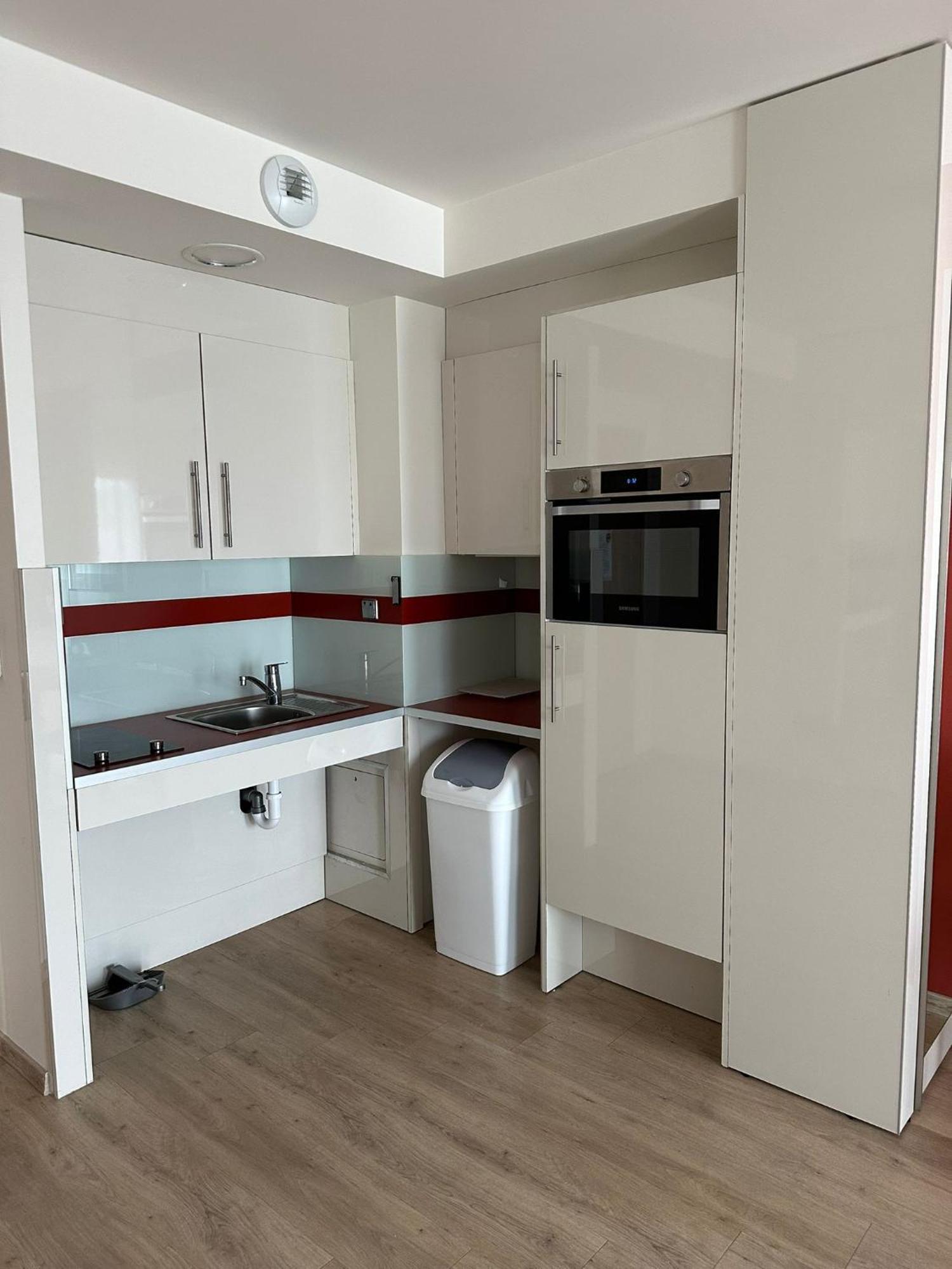 Zenao Montreuil- Croix De Chavaux Apartment Montreuil  Ngoại thất bức ảnh