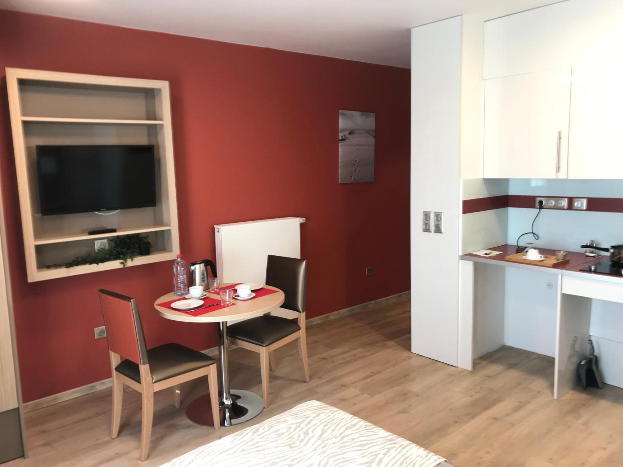 Zenao Montreuil- Croix De Chavaux Apartment Montreuil  Ngoại thất bức ảnh