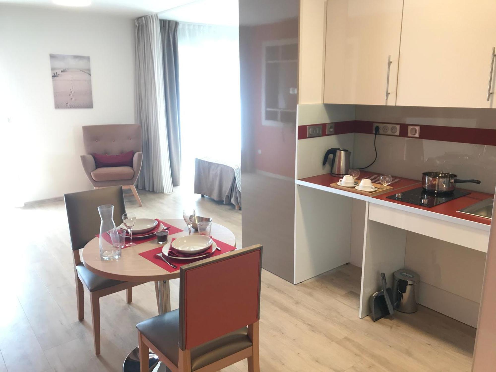 Zenao Montreuil- Croix De Chavaux Apartment Montreuil  Ngoại thất bức ảnh